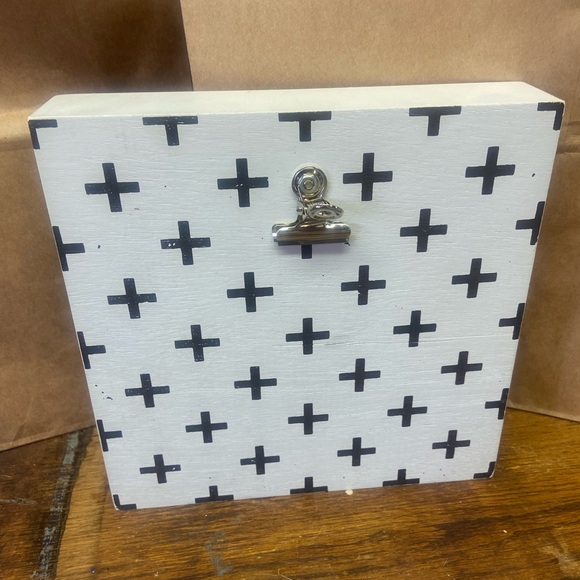 Decorative Wooden square note photo clip board
Guc - Picture 1 of 4